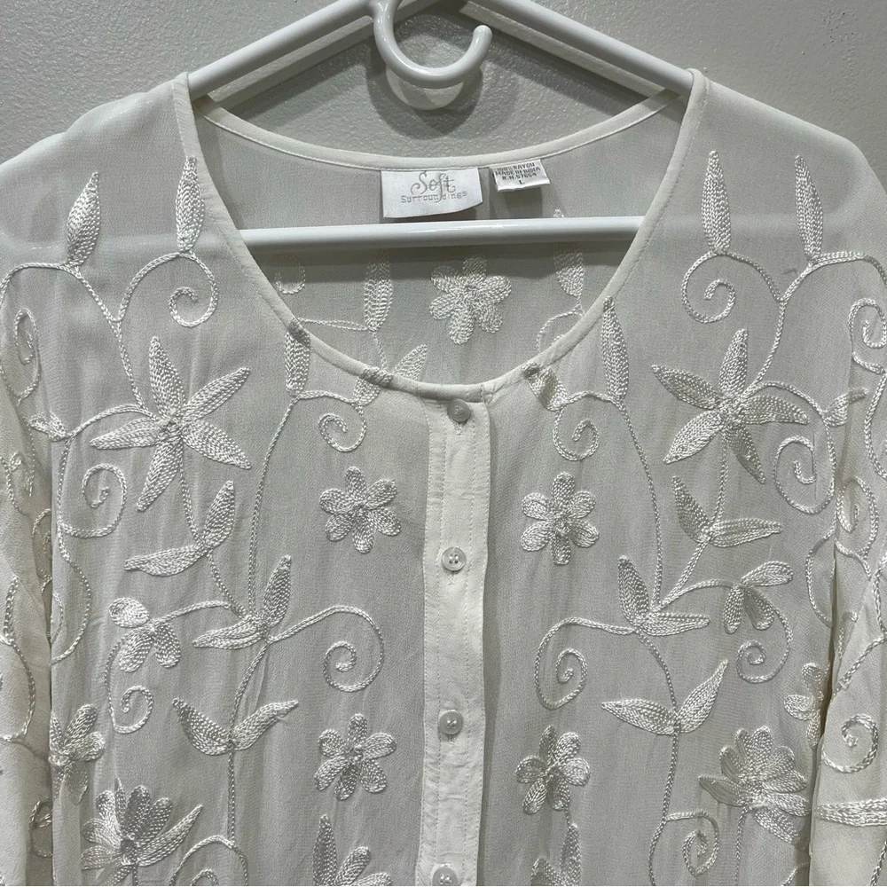 Soft Sorroundings Embroidered Button Down Top Women’s Size Large